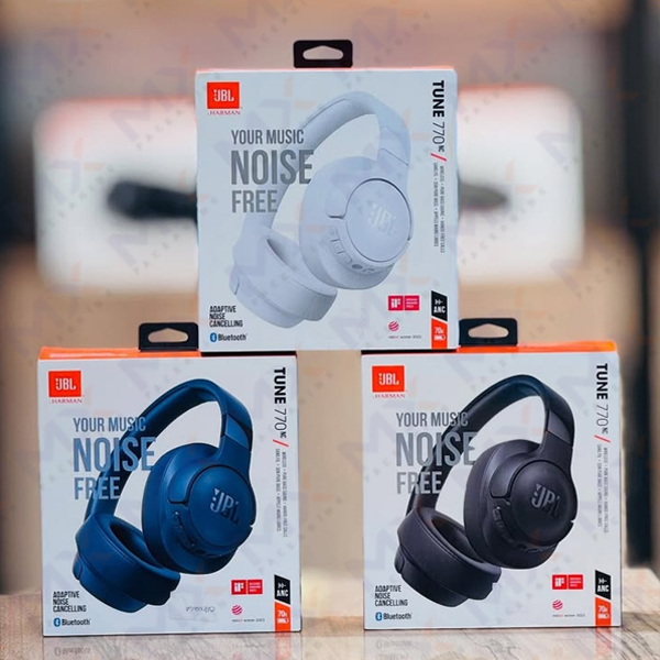 Headphone Packaging - view 2